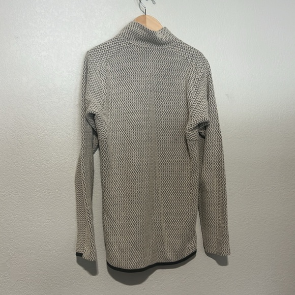 Patagonia R1 Air Zip Neck Fleece Pullover Wool White Womens Size Medium - Picture 6 of 6